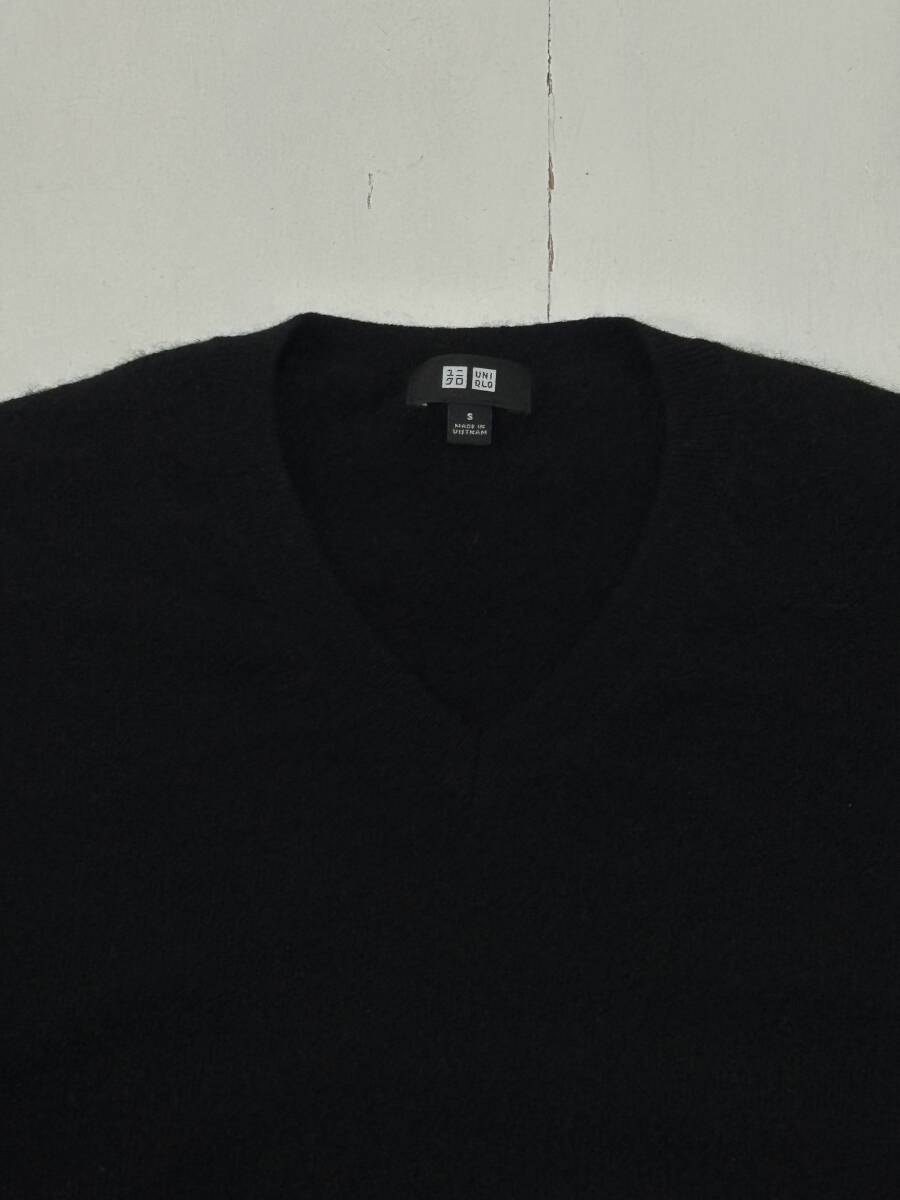 UNIQLO】ユニクロ カシミヤ100% Vネック ウール ニット UNIQLO】ユニクロ カシミヤ100% Vネック ウール ニット