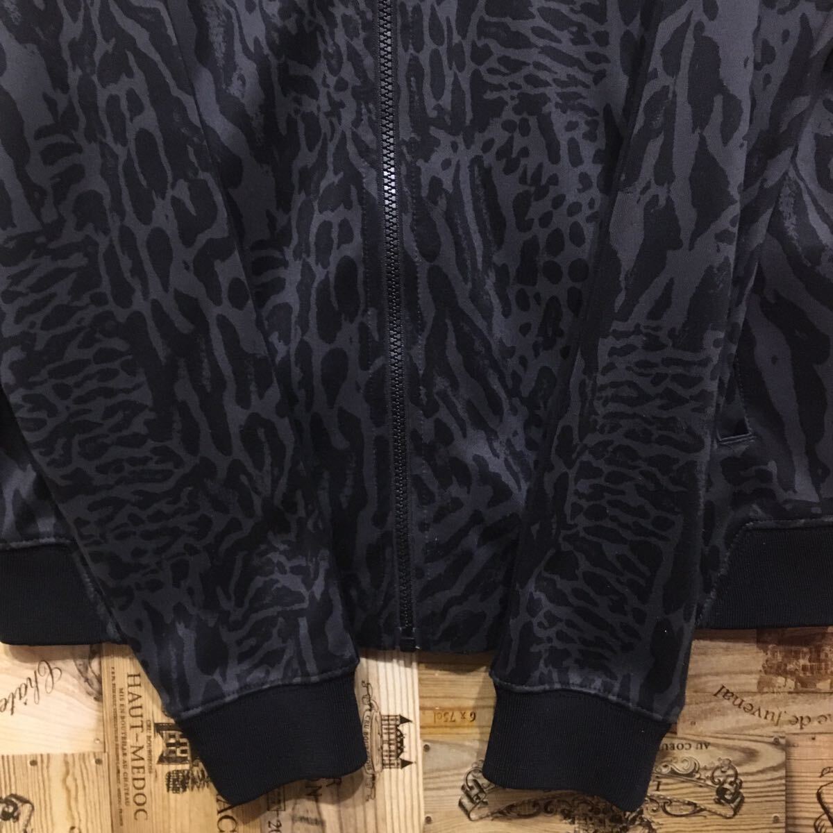 NIKE ナイキ ジャージ トラックトップ トラックジャケット 豹柄 NIKE ナイキ ジャージ トラックトップ トラックジャケット 豹柄