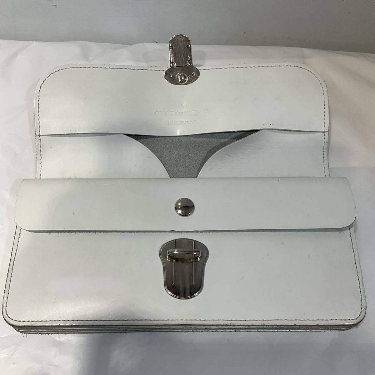 COMME des GARCONS スタッズ ウォレット 財布 ホワイト 679878