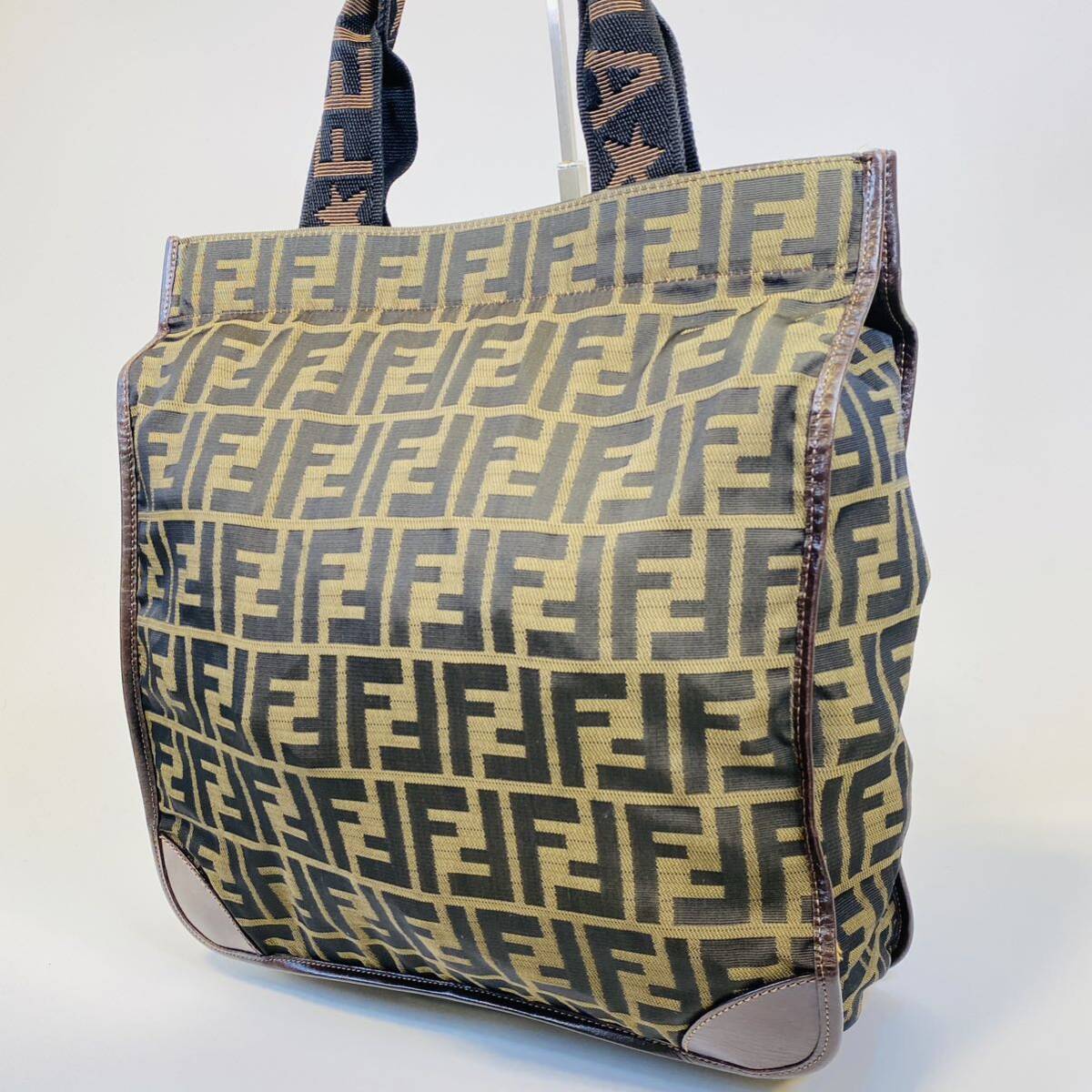 FENDI - 本物 フェンディ FENDI ズッカ 折り畳み エコバッグ