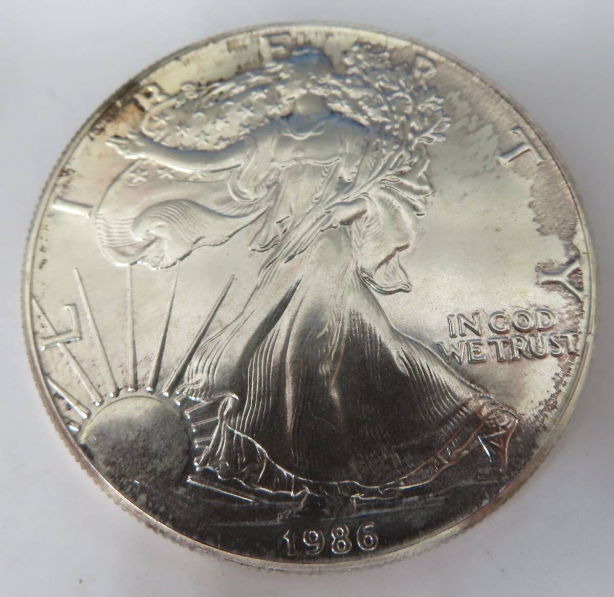 #80035 アメリカ リバティコイン 1OZ FINE SILVER 1ドル銀貨 1986年 貨幣 コイン 骨董品