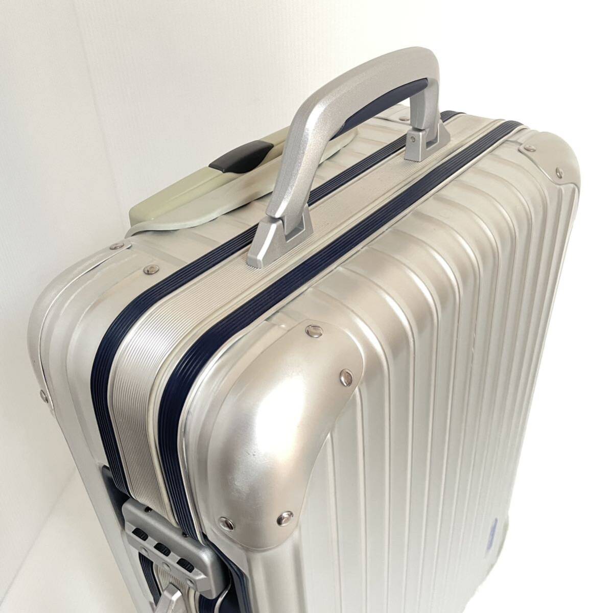 奇跡の美品 RIMOWA リモワ トパーズ シルバーインテグラル 32L 奇跡の美品 RIMOWA リモワ トパーズ シルバーインテグラル 32L