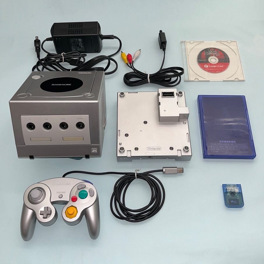 任天堂 ゲームキューブ本体 + ゲームボーイプレーヤー 任天堂 ゲームキューブ本体 + ゲームボーイプレーヤー