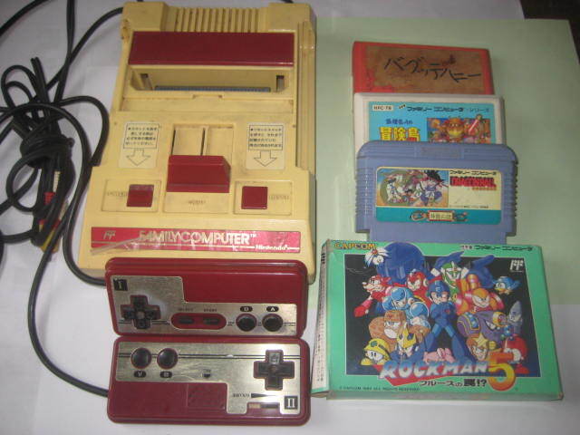 Iwb240927: ニンテンドー ファミコン HVC-001 ジャンク おまけソフト