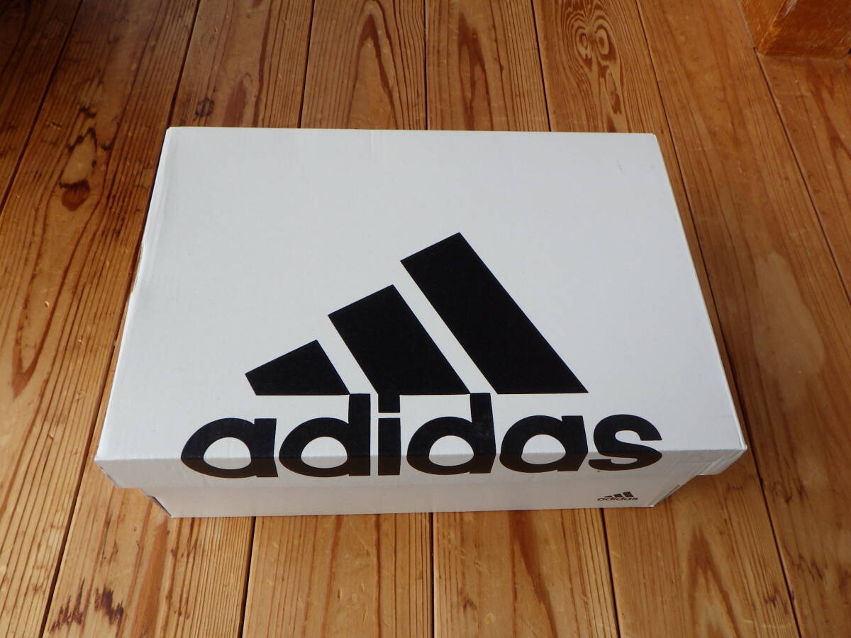 ◆即決◆ アディダス　adidas URBAN COURT IF9790 ホワイト スニーカー　26.0cm