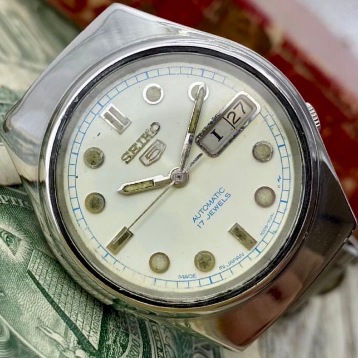 レトロなデザイン】☆送料無料☆SEIKO5 セイコー5 メンズ腕時計 レトロなデザイン】☆送料無料☆SEIKO5 セイコー5 メンズ腕時計