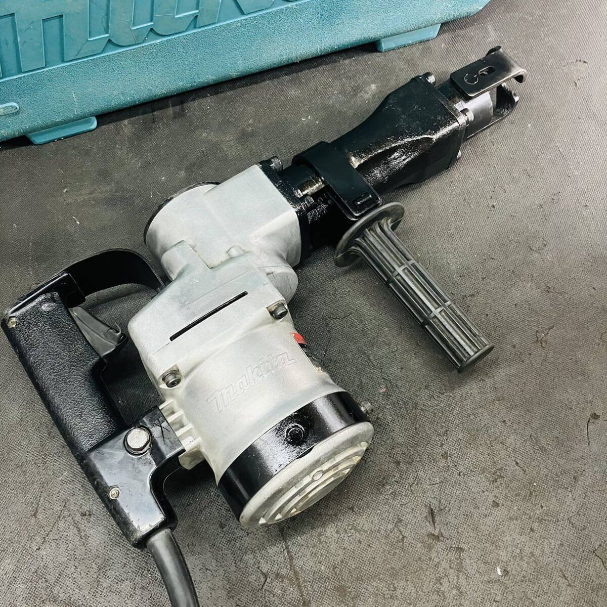 makita マキタ 100V 電動ハンマ 六角シャンク21mm HM1201 中古美 makita マキタ 100V 電動ハンマ 六角シャンク21mm HM1201 中古美