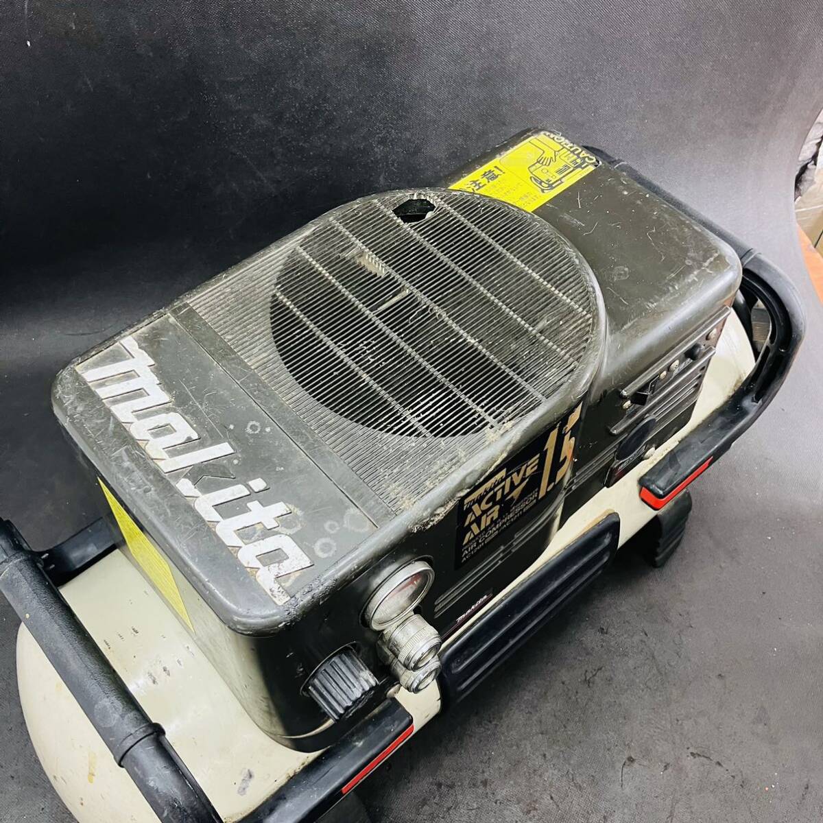 makita マキタ 常圧エアーコンプレッサー AC1211 100V50Hz専用機 makita マキタ 常圧エアーコンプレッサー AC1211 100V50Hz専用機