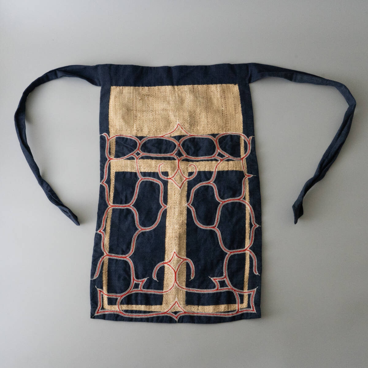 アイヌ 刺繍 前掛け マンタリ アットゥシ マエタレ 前垂れ アイヌ 刺繍 前掛け マンタリ アットゥシ マエタレ 前垂れ