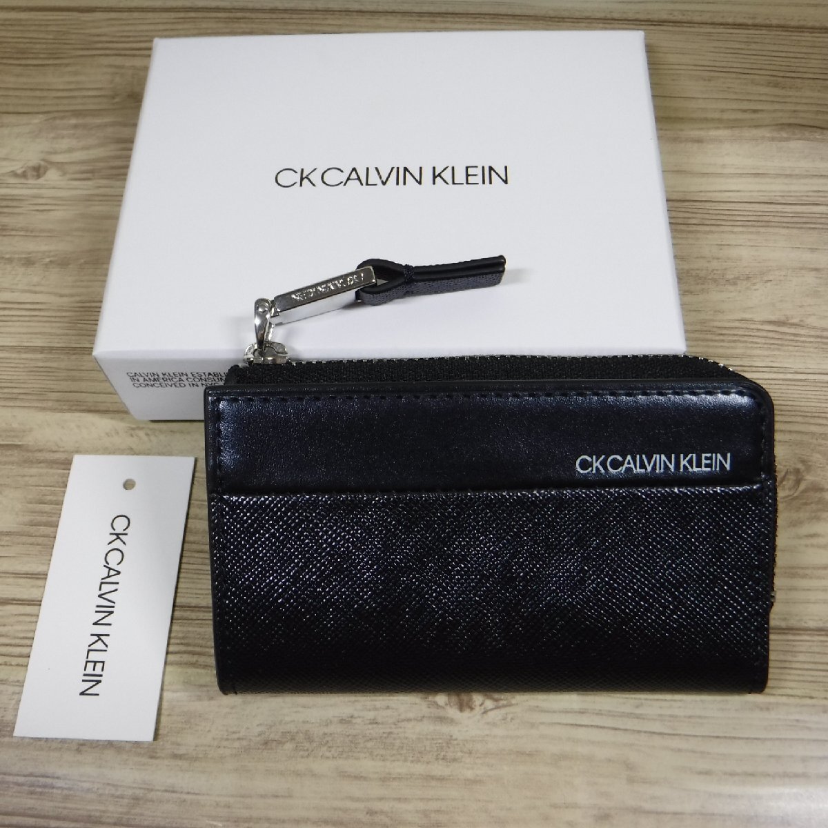 QQ605 CK Calvin Klein обычная цена 10450 иен новый товар застежка-молния кошелек для мелочи . имеется чехол для ключей металлик телячья кожа 822652 CALVIN KLEIN