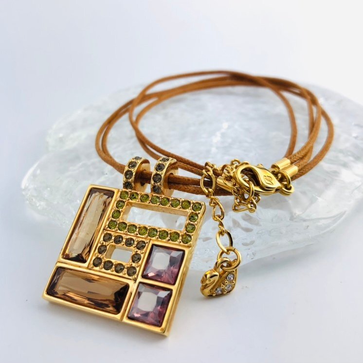 【77】SWAROVSKI スワロフスキー ラインストーン スクエア ネックレス ペンダント 紐 アクセサリー ジュエリー 13.5 ｇ (1767)