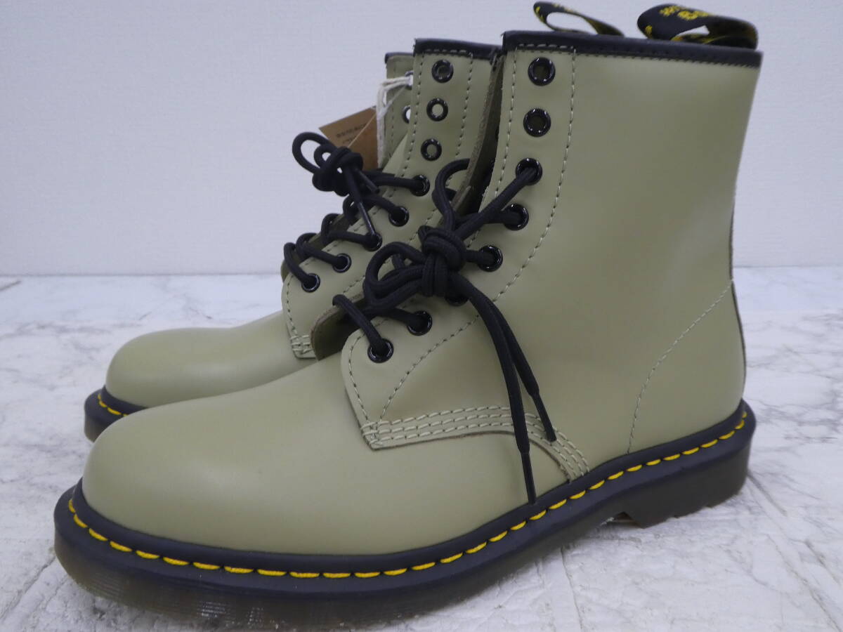 ☆ Dr.Martens ドクターマーチン 8ホール ブーツ ペールオリーブ 30552 