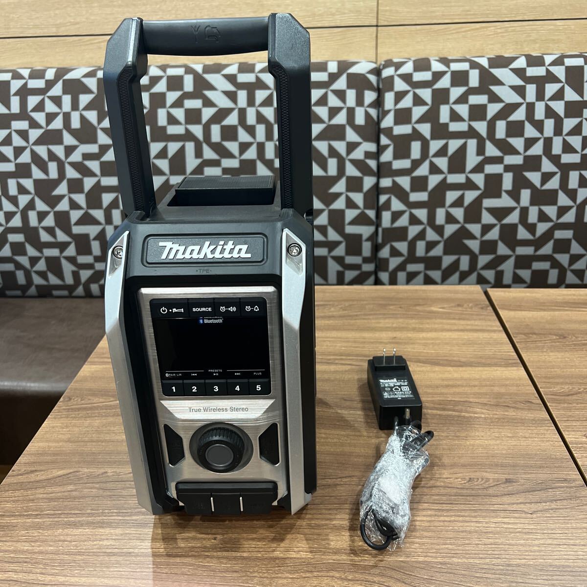 豊富な商品から Yahoo!オークション - 中古美品 マキタ(makita) 充電式ラジオ その他