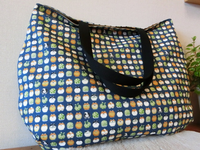 34 hand made .... circle .BIG shoulder .. tote bag thick cloth mame. dog print pattern 