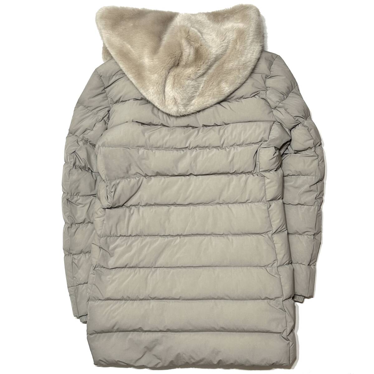 定価16万 1piu1uguale3 4WAY STRETCH HOODED WRAP DOWN COAT Ⅵ 定価16万 1piu1uguale3 4WAY STRETCH HOODED WRAP DOWN COAT Ⅵ