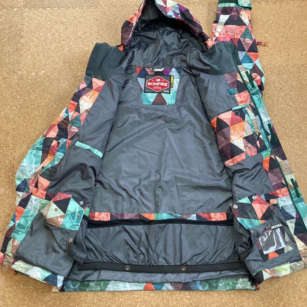 美品】ボンファイア BONFIRE スノボジャケット スノボ 美品】ボンファイア BONFIRE スノボジャケット スノボ