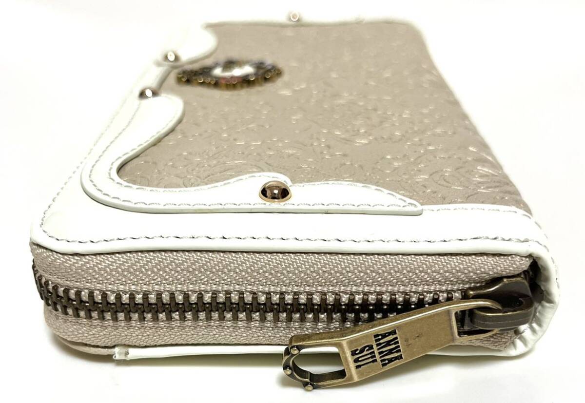 新品未使用】ANNA SUI 財布 セルパン 白 ラウンドファスナー 新品未使用】ANNA SUI 財布 セルパン 白 ラウンドファスナー