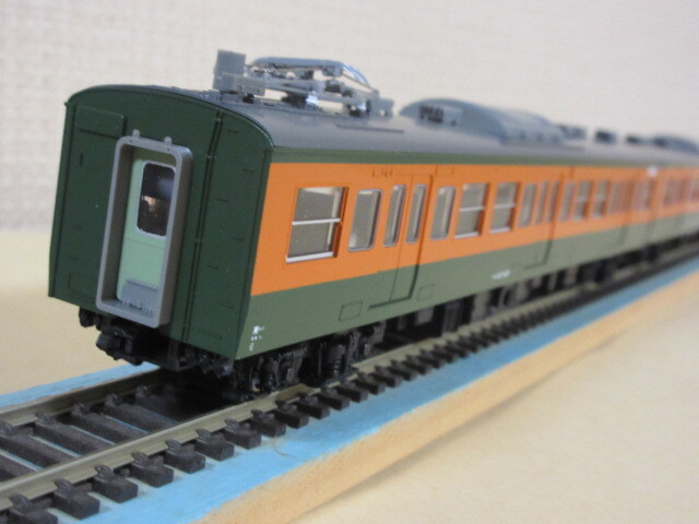 113 系(2000) 近郊電車(湘南色)増結2輌セット HOゲージTOMIX製 113 系(2000) 近郊電車(湘南色)増結2輌セット HOゲージTOMIX製