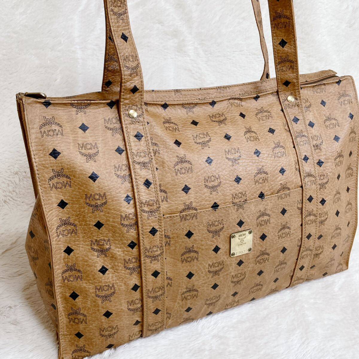 MCM ベージュ ビジネスバッグ トートバッグ 保存袋付き MCM ベージュ ビジネスバッグ トートバッグ 保存袋付き