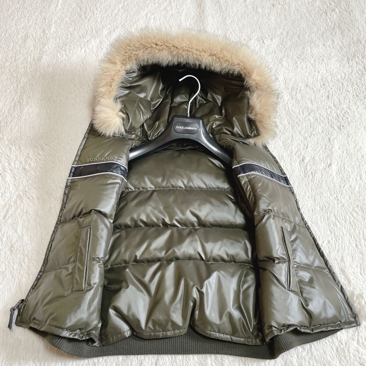 美品 BURBERRY ノバチェック ダウンベスト リバーシブル ファー 美品 BURBERRY ノバチェック ダウンベスト リバーシブル ファー