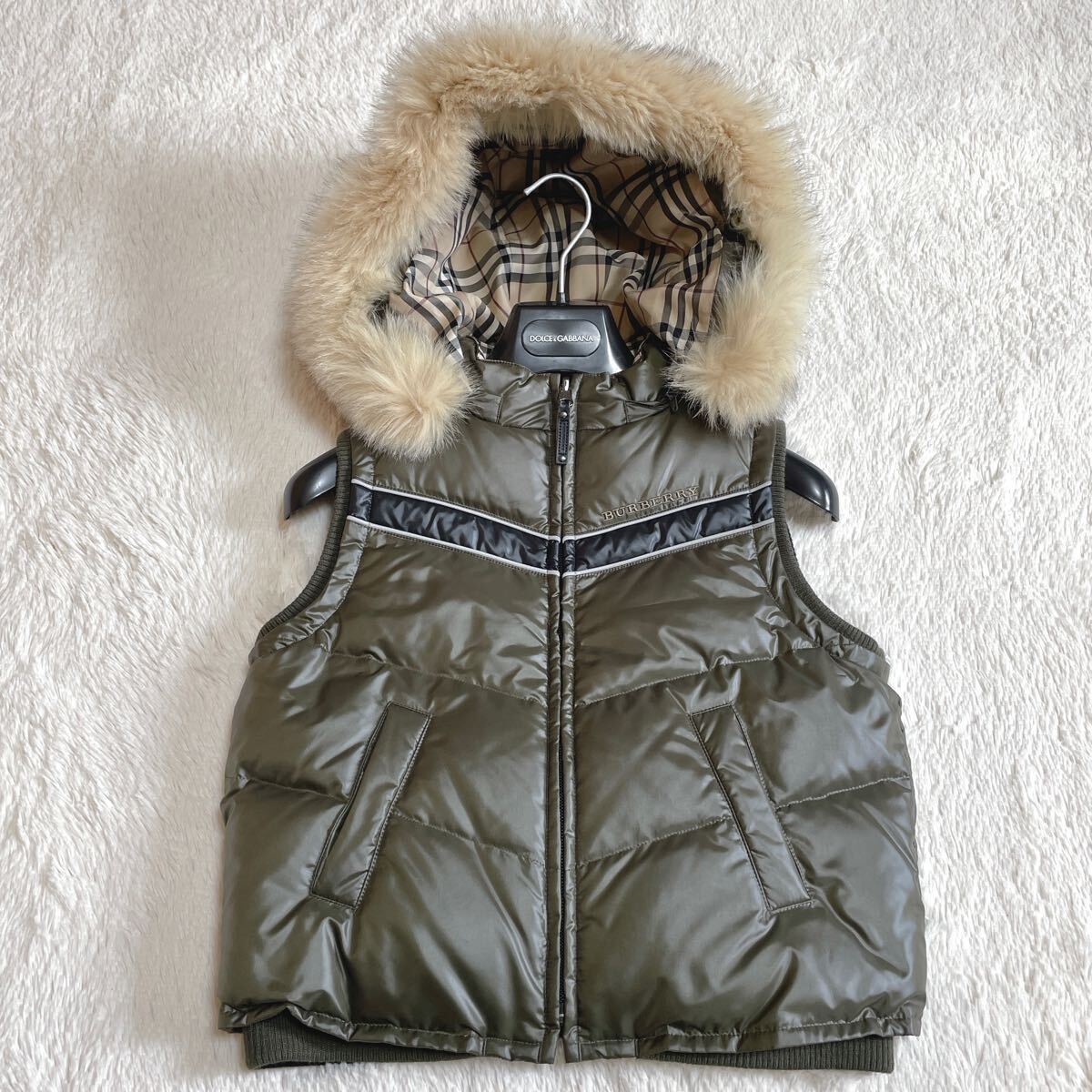 美品 BURBERRY ノバチェック ダウンベスト リバーシブル ファー 美品 BURBERRY ノバチェック ダウンベスト リバーシブル ファー