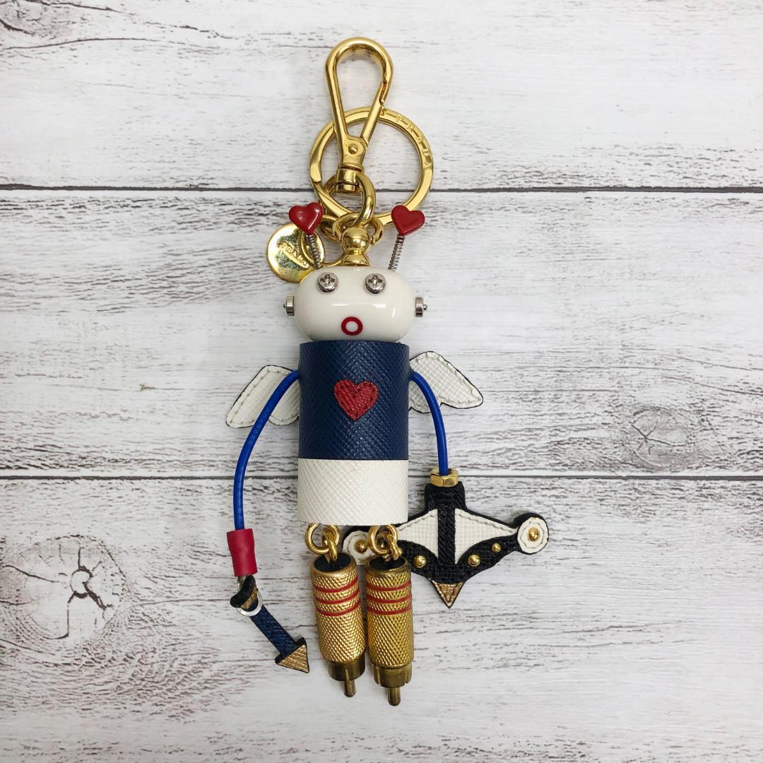 美品】プラダ キーホルダー キーリング ロボット エンジェル 美品】プラダ キーホルダー キーリング ロボット エンジェル