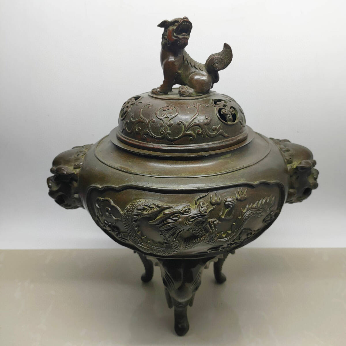 寺院仏具】黒塗り 慈光型の向机 幅105センチ 自社オリジナル仏具 寺院仏具】黒塗り 慈光型の向机 幅105センチ 自社オリジナル仏具