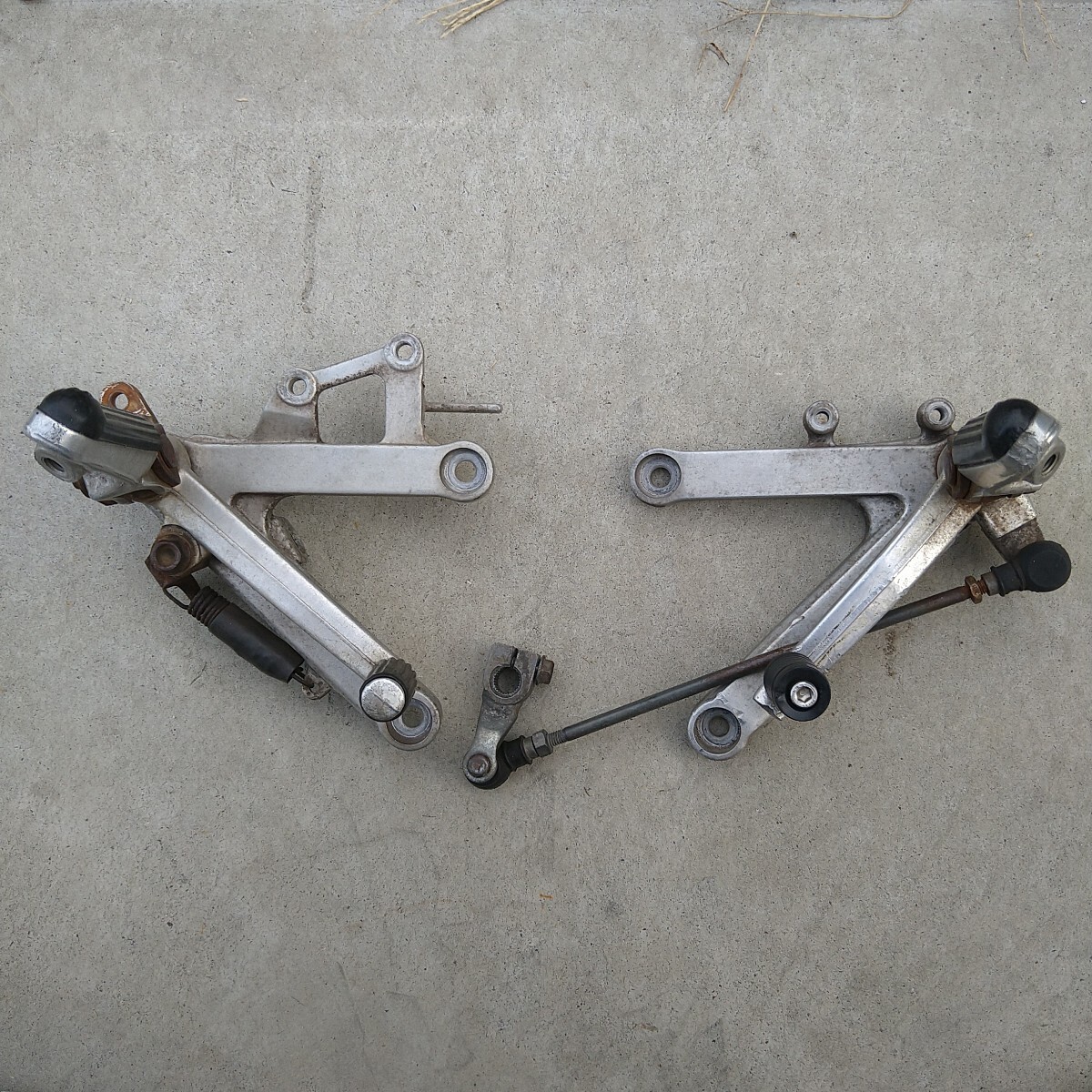 ホンダCBR250RR　ノーマル　ステップ MC51 CBR250RR バックステップもどき2