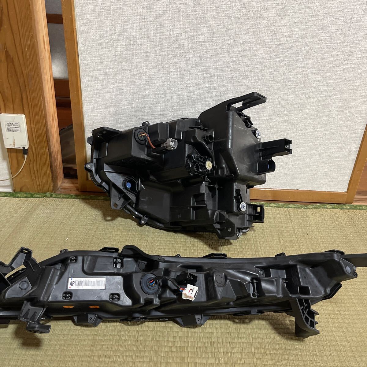 三菱エクリプスクロス GK1W GL3W 後期 純正 右 ヘッドライト LED 三菱エクリプスクロス GK1W GL3W 後期 純正 右 ヘッドライト LED