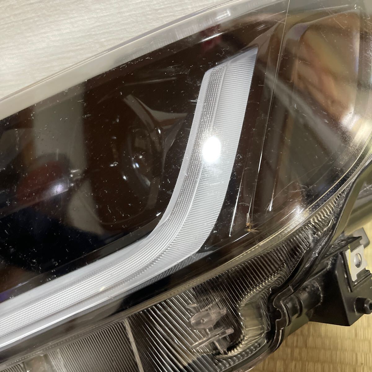 ソリオ MA37S ヘッドライト 左 LED 後期 内側 外側 汚れ あり