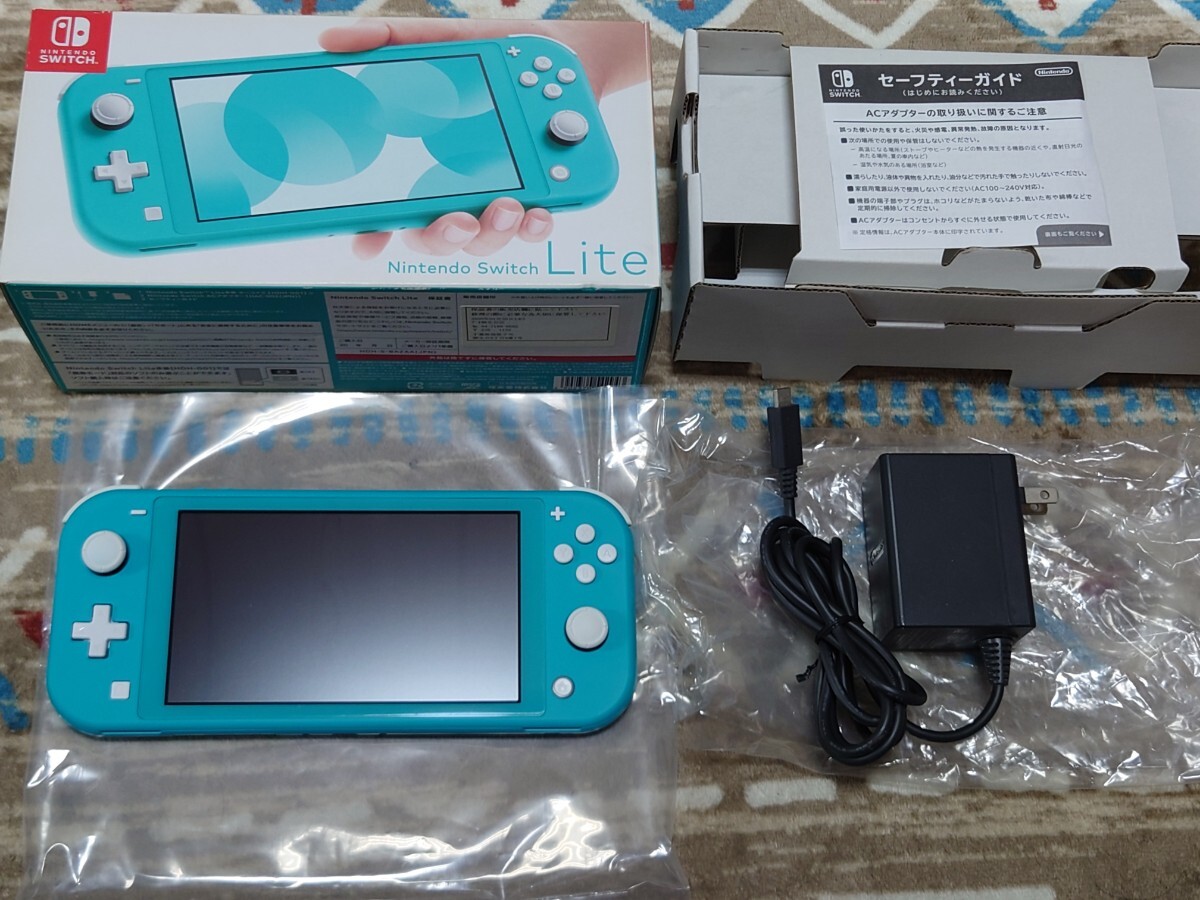 最新作 Nintendo Switch 充電器&ケース付き(箱無し) 青 Lite 最新作 Nintendo Switch 充電器&ケース付き(箱無し) 青 Lite