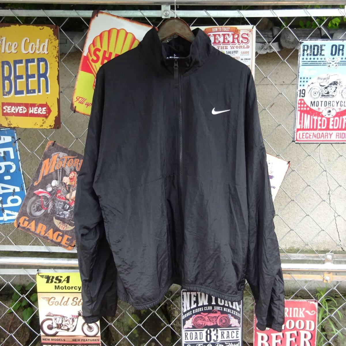 NIKE ナイキ ナイロン ジャケット XXL サイズ ロゴ 刺繍 ビッグ NIKE ナイキ ナイロン ジャケット XXL サイズ ロゴ 刺繍 ビッグ
