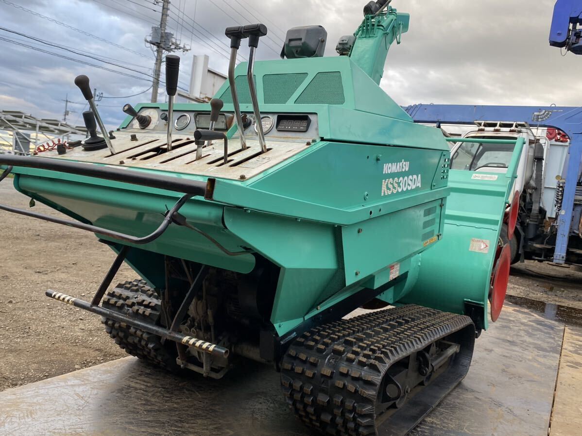 Yahoo!オークション - コマツ 除雪機 KSS30SDA 30馬力 Yahoo!オークション - コマツ 除雪機 KSS30SDA 30馬力