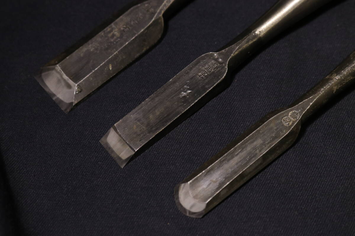 15mm(外丸 梅弘)15mm 24mm(熊三郎 源研光) 鑿 3本まとめ ノミ 大工道具