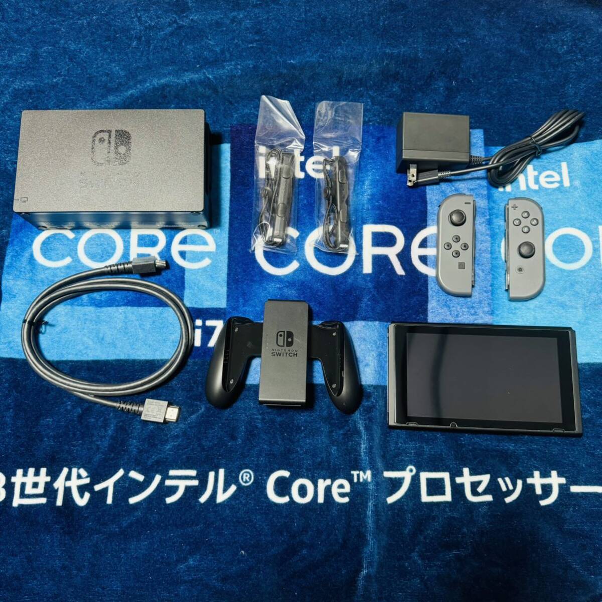 Nintendo Switch グレー HAC-S-KAAAA Proコントローラー付 中古 Nintendo Switch グレー HAC-S-KAAAA Proコントローラー付 中古