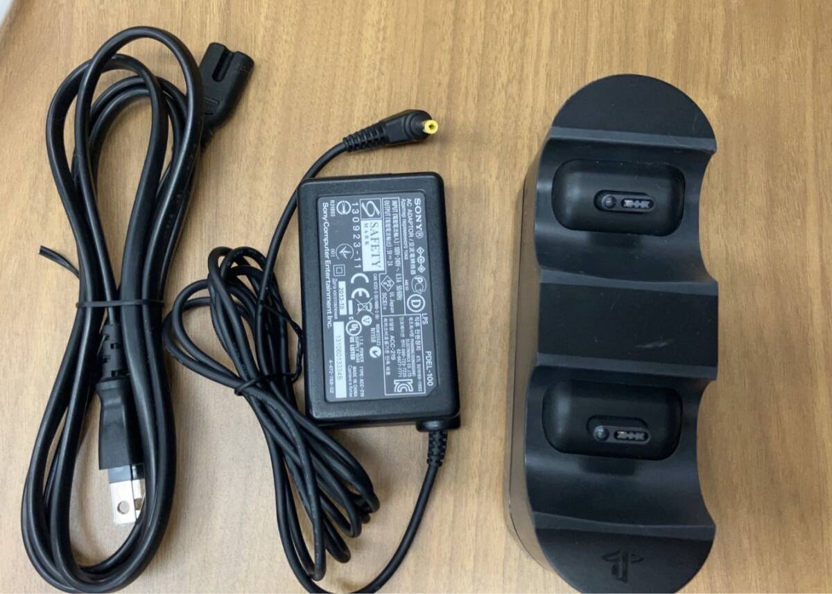 充電器 PS4 コントローラー2台同時充電 純正品 正規品 プレステ4 充電器 PS4 コントローラー2台同時充電 純正品 正規品 プレステ4