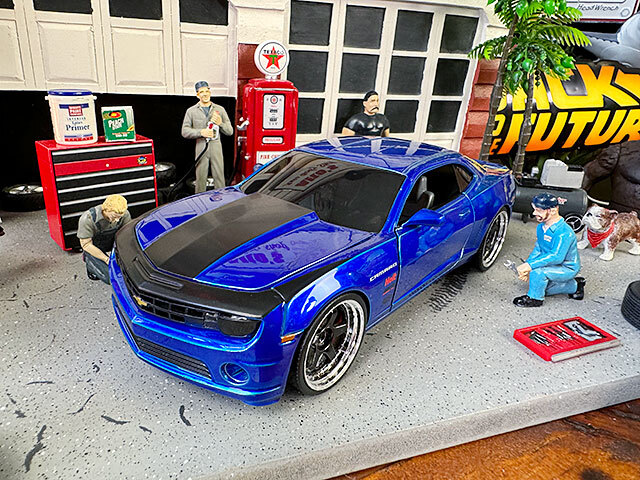 Jada　2010年　シボレー　カマロ　ダイキャストミニカー　1/24スケール　（メタリックブルー）　■　アメリカン雑貨　アメリカ雑貨