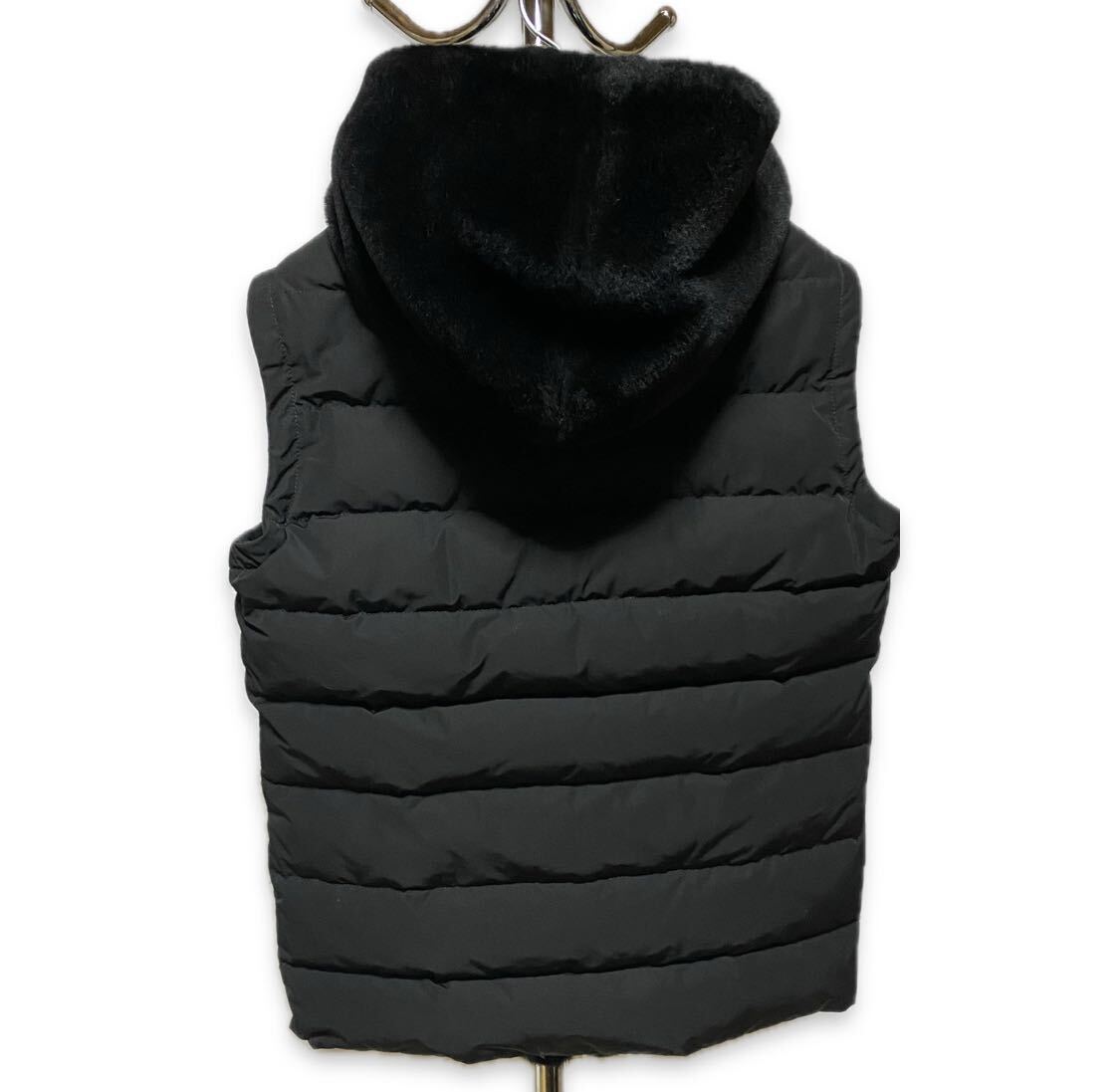 価格交渉可1PIU1UGUALE3 × EMMETI MOUTON HOODED VEST [BLACK 価格交渉可1PIU1UGUALE3 × EMMETI MOUTON HOODED VEST [BLACK