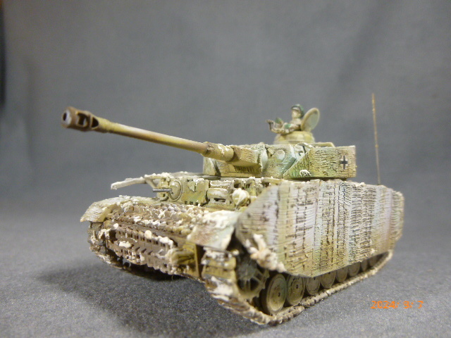 Ⅳ号戦車H型　1/72完成品　レベル　240907