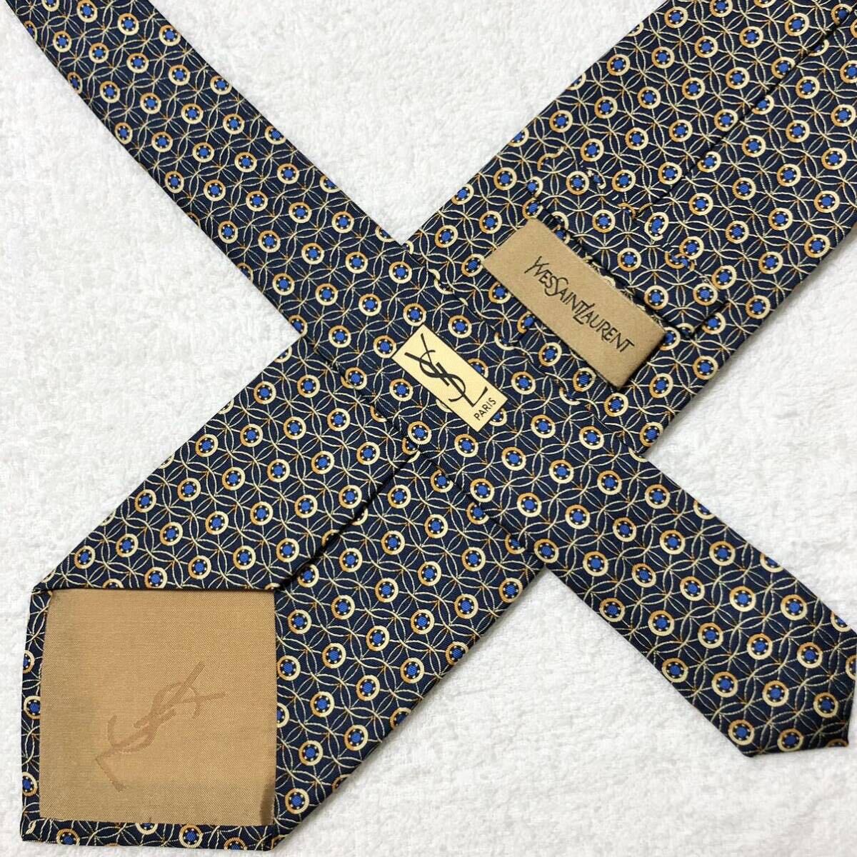 美品 Yves saint Laurent イヴサンローラン ネクタイ ジュエリー 美品 Yves saint Laurent イヴサンローラン ネクタイ ジュエリー