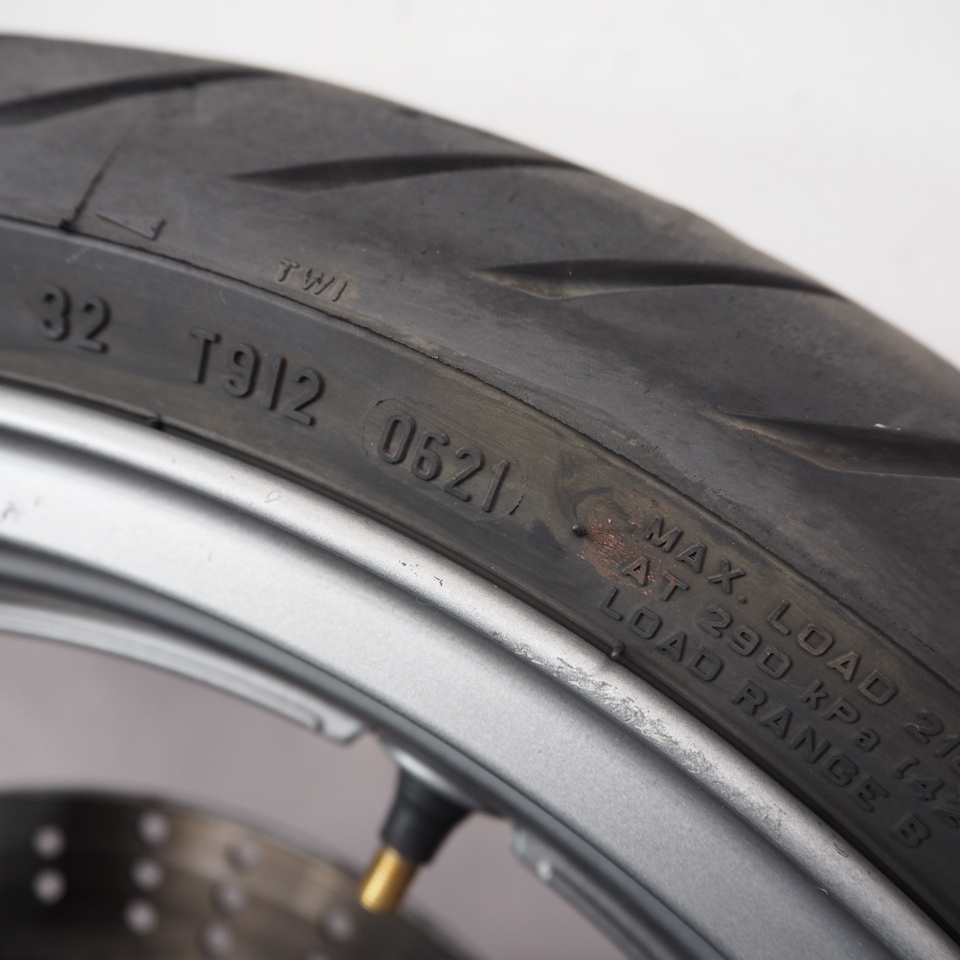 ZZ-R400N ZX400N-036 03年外し 純正フロントホイール アクスルシャフト メーターギア93-06年 ZX400-N9 21年メッツラータイヤ