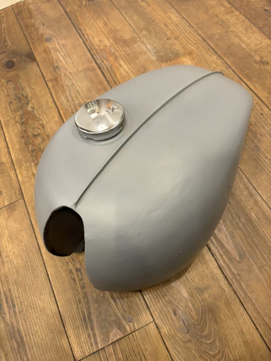 Yahoo!オークション - Triumph トライアンフ リブタンク OEM Yahoo!オークション - Triumph トライアンフ リブタンク OEM