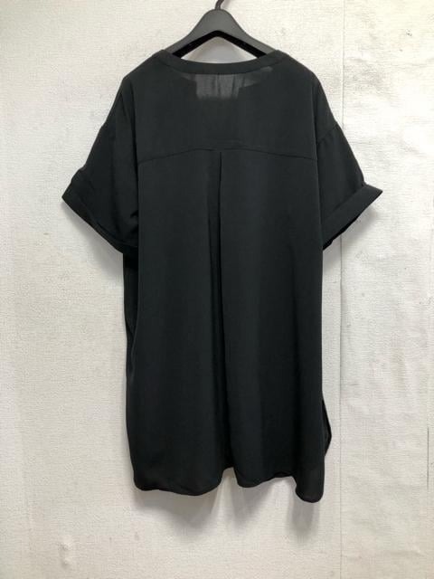 新品☆3L?グレー系バッグロゴすけ感シャツ＆黒系うす手スキッパーシャツ☆x305