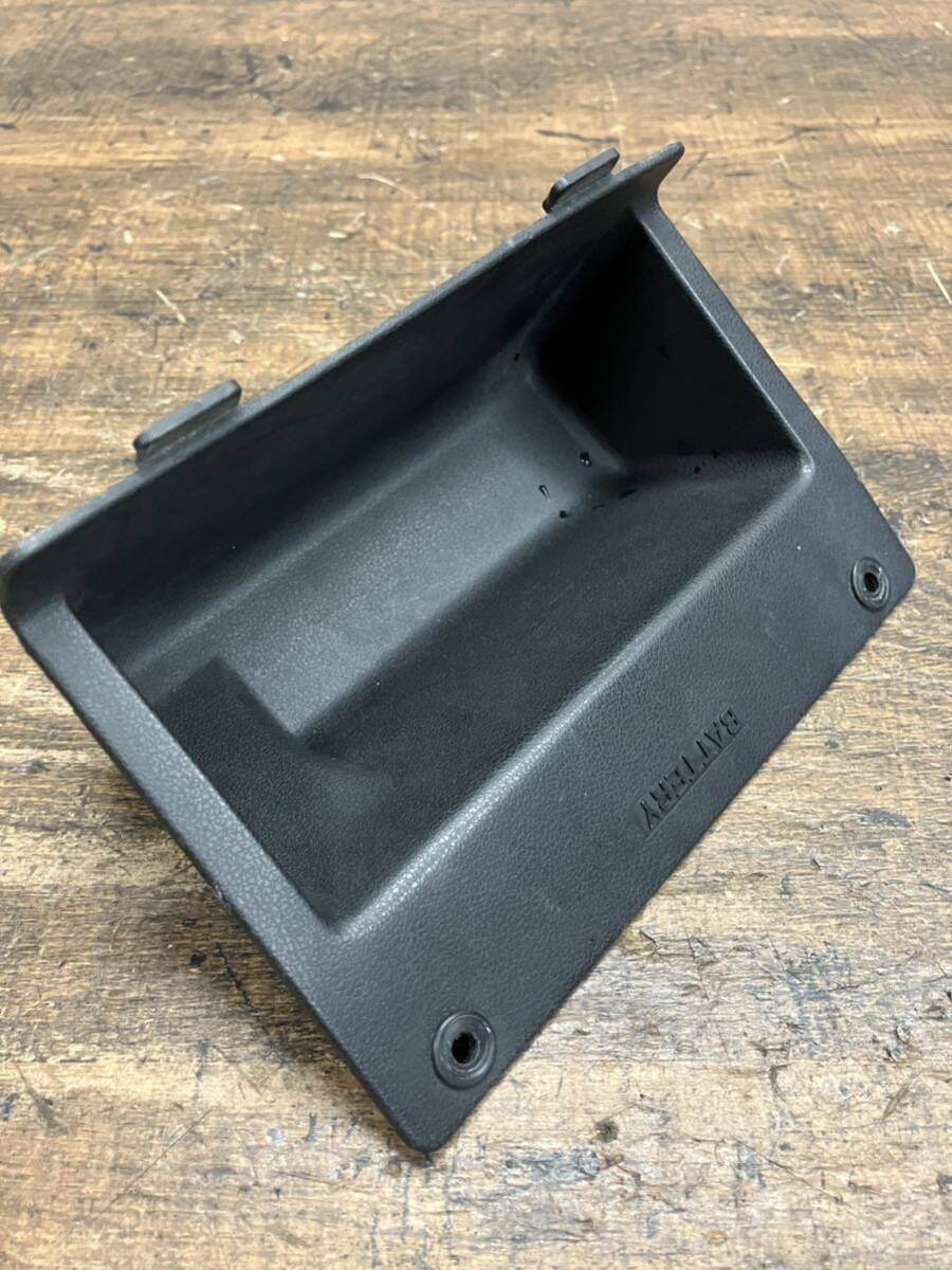 27M AF27 スーパーDio 純正 バッテリーカバー バッテリーリッド 27M AF27 スーパーDio 純正 バッテリーカバー バッテリーリッド