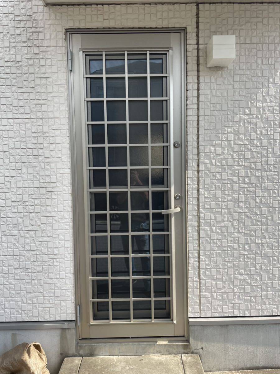 埼玉 住宅展示場 YKK 通風ドア H2NKD D-07420-WPLV ドア枠付 鍵 埼玉 住宅展示場 YKK 通風ドア H2NKD D-07420-WPLV ドア枠付 鍵