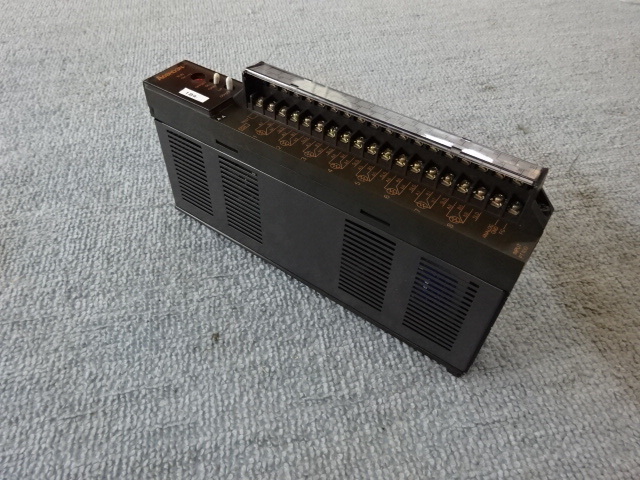 三菱　シーケンサー　PLC　A68RD3N　温度調節ユニット　測温抵抗体　熱電対　温度調節器　温度調節計　B1205