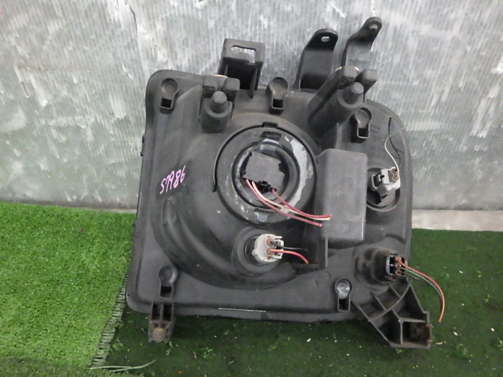 売り切り CBA-HE21S ラパン LE05C6137 ハロゲン ヘッドライト 左右 06-09-20-601 B2-L16-3 スリーアール長野