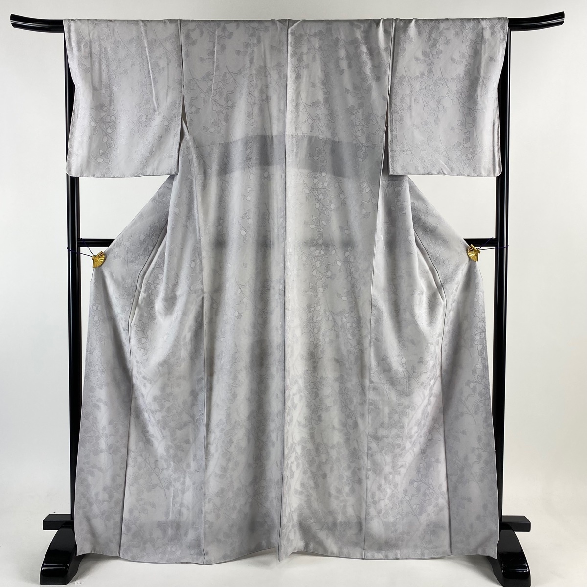 色無地 身丈168.5cm 裄丈68cm L 袷 地紋 薄紫 正絹 逸品 【中古】