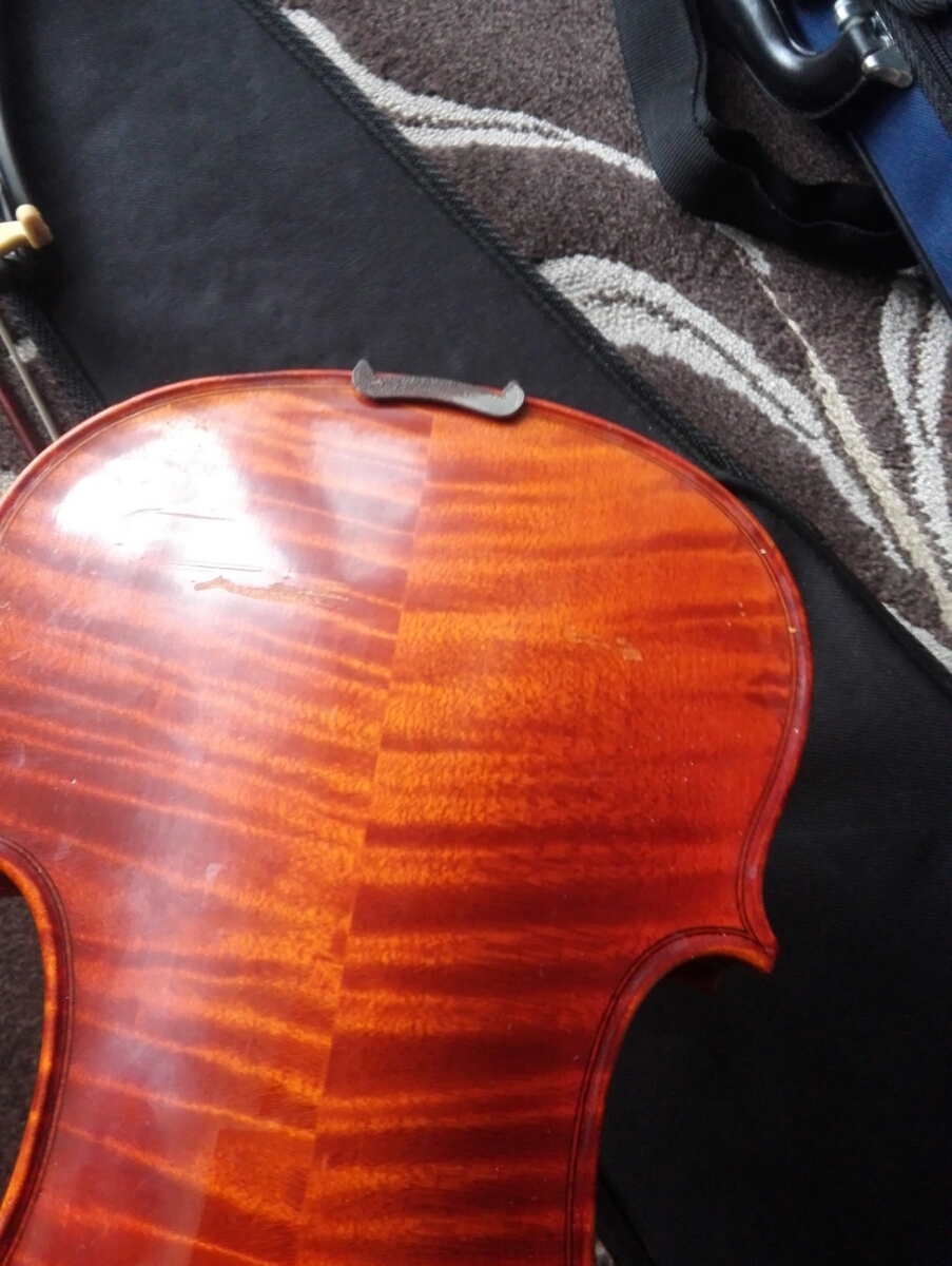 バイオリン valente vn-30 子供用 分数 1/4 中古 肩当てセット（木製弓付属せず）カーボン弓のみです