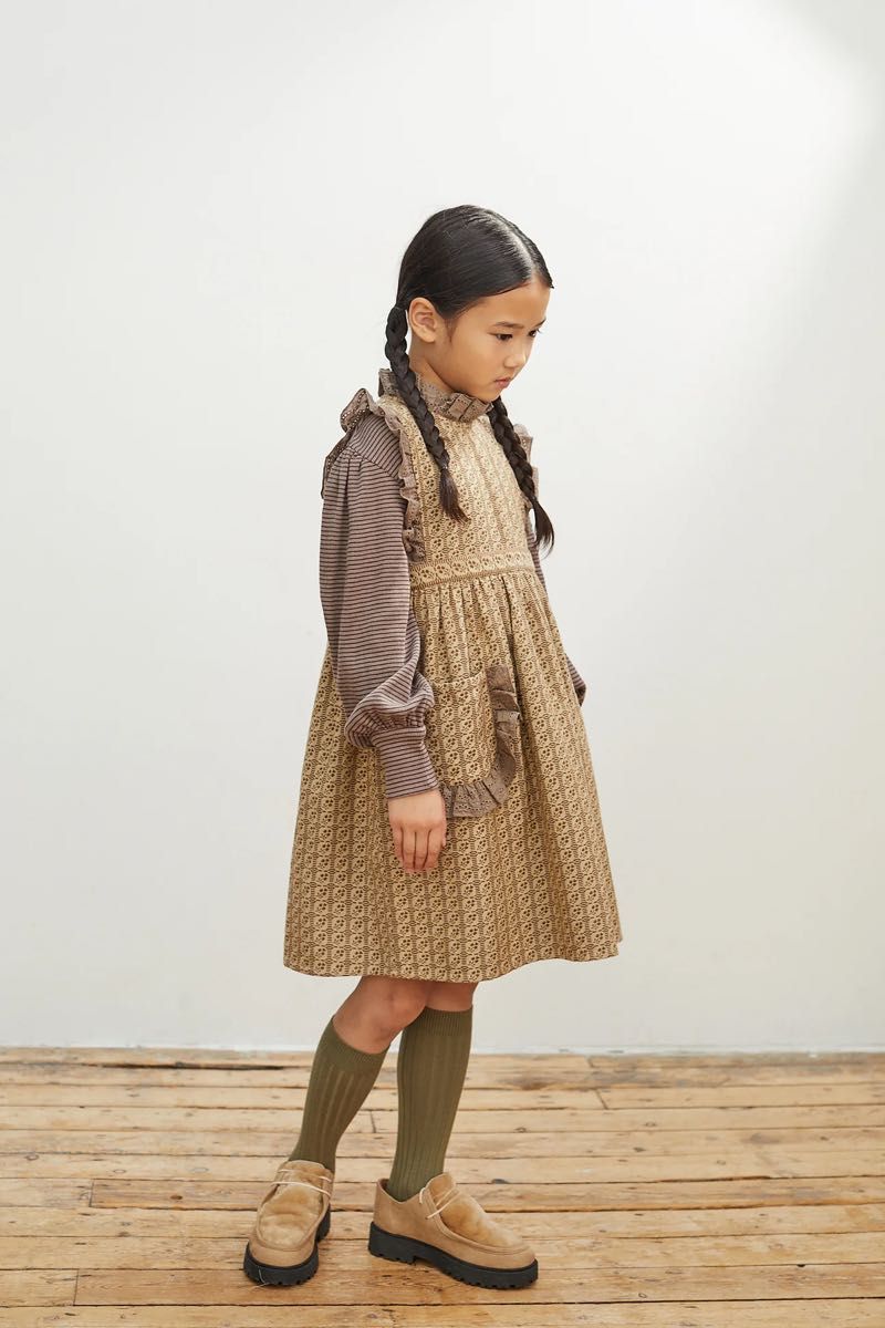 【新品未使用】Apolina アポリナ ワンピース AW23 3-5y 【新品未使用】Apolina アポリナ ワンピース AW23 3-5y
